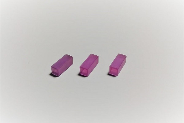 LASER ACTIVE CRYSTAL: Alexandrite
